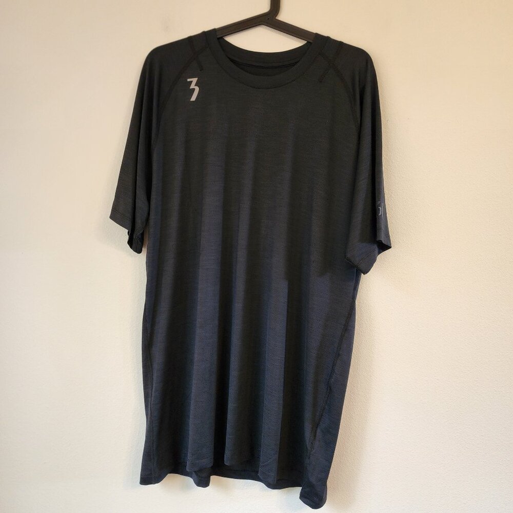 361 Degree Apparell Shirt size XL,Black,Mesh short Sleeve, Contrast Trim, Sporty